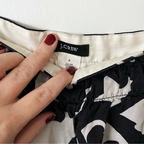 Adorable abstract pattern silk and wool skirt - Picture 4 of 4